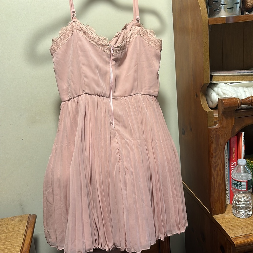 Dusty rose dress - Picture 3 of 5